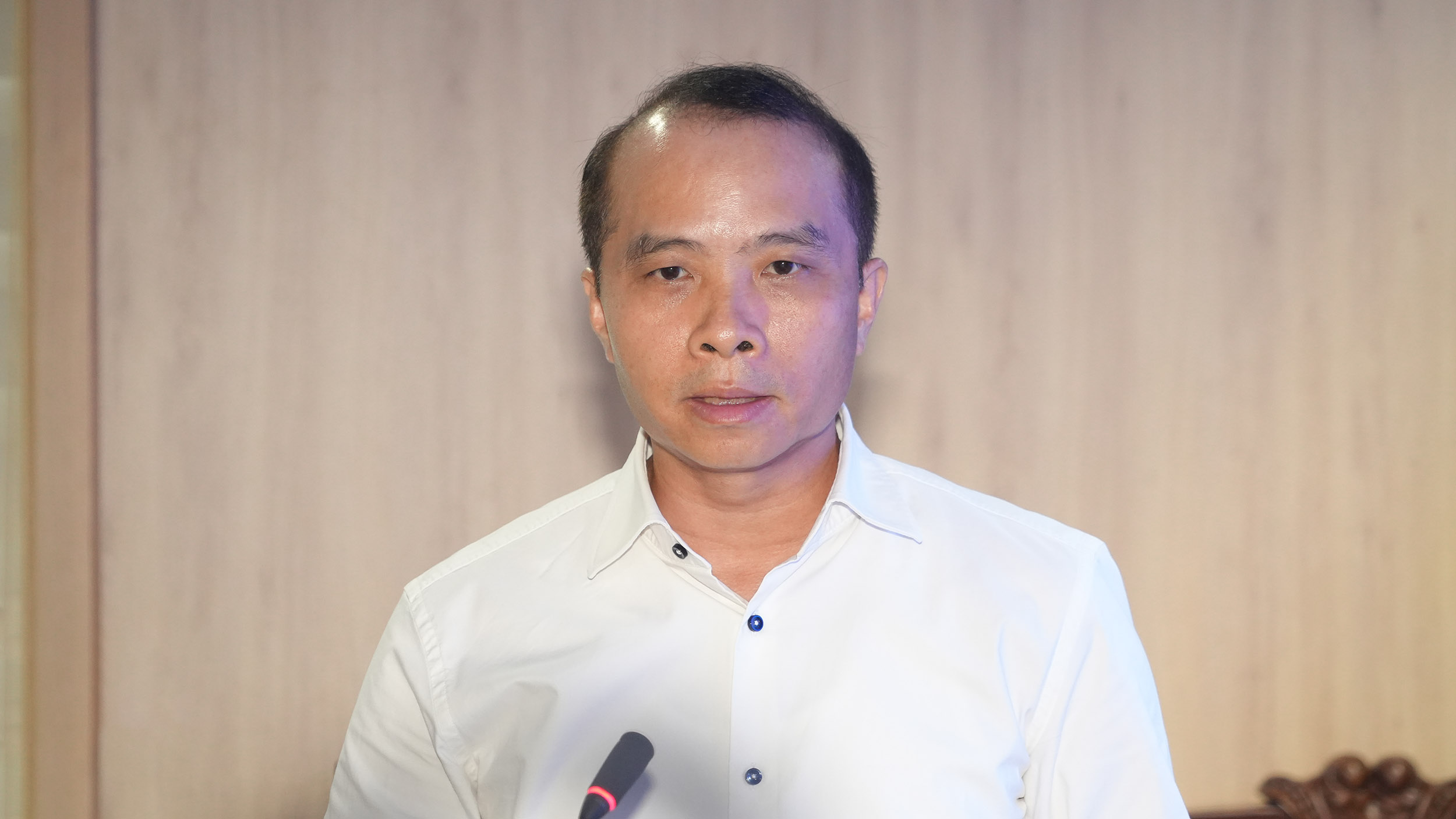 Đại diện Ủy ban Chính sách