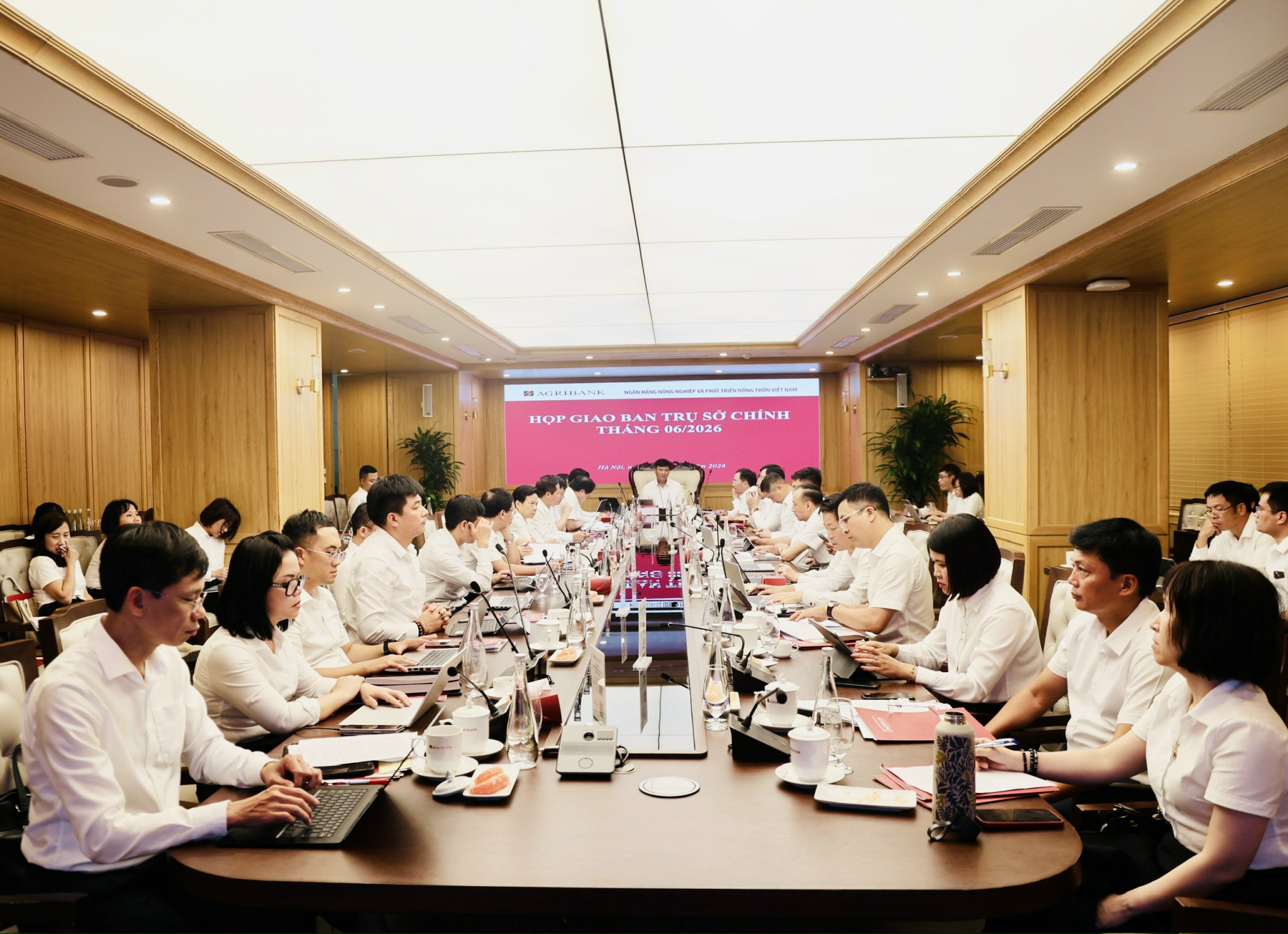 Agribank tăng tốc thực hiện mục tiêu, huy động nguồn lực hỗ trợ tăng trưởng