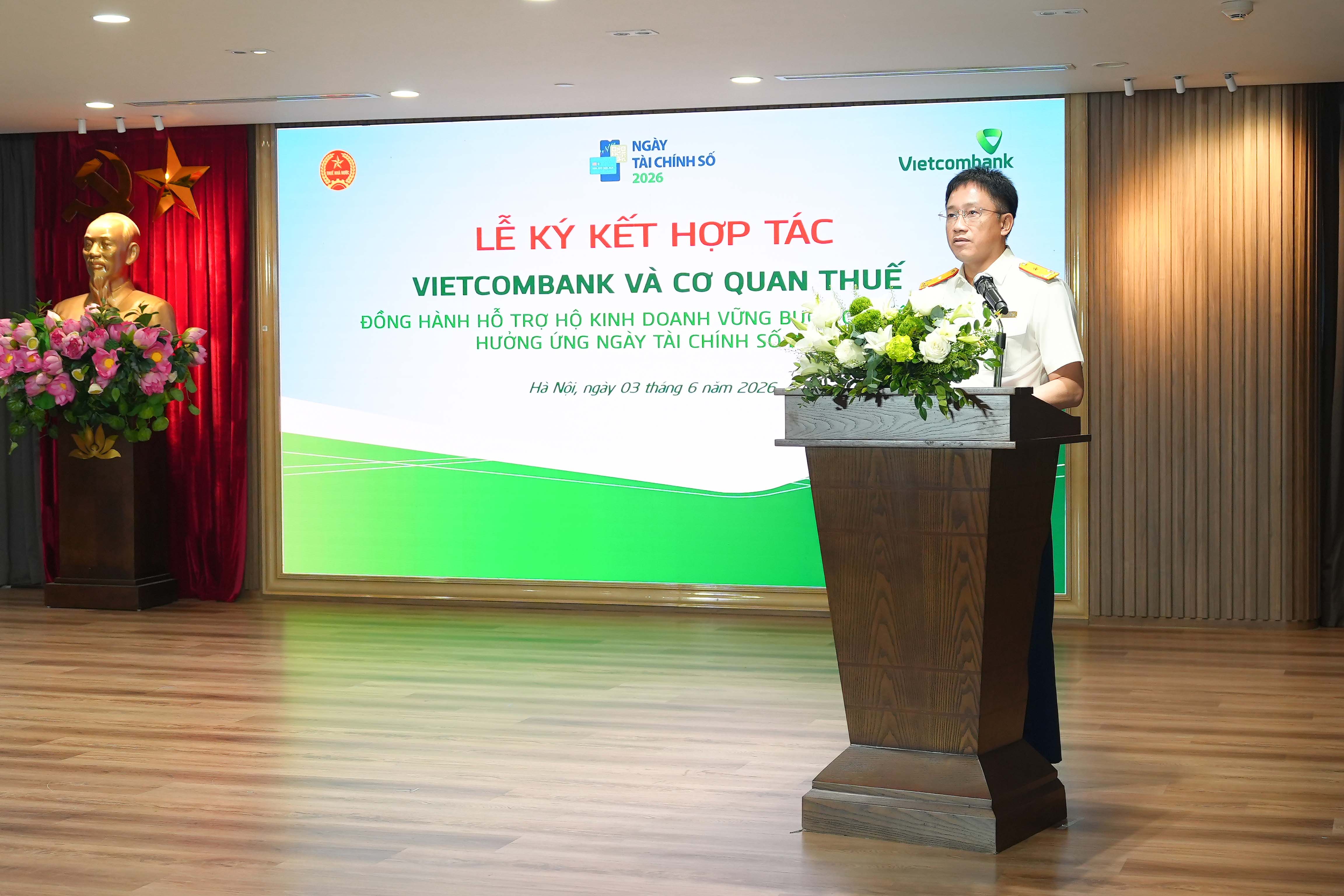 Ông Mai Sơn - Phó Cục trưởng Cục Thuế phát biểu tại buổi lễ