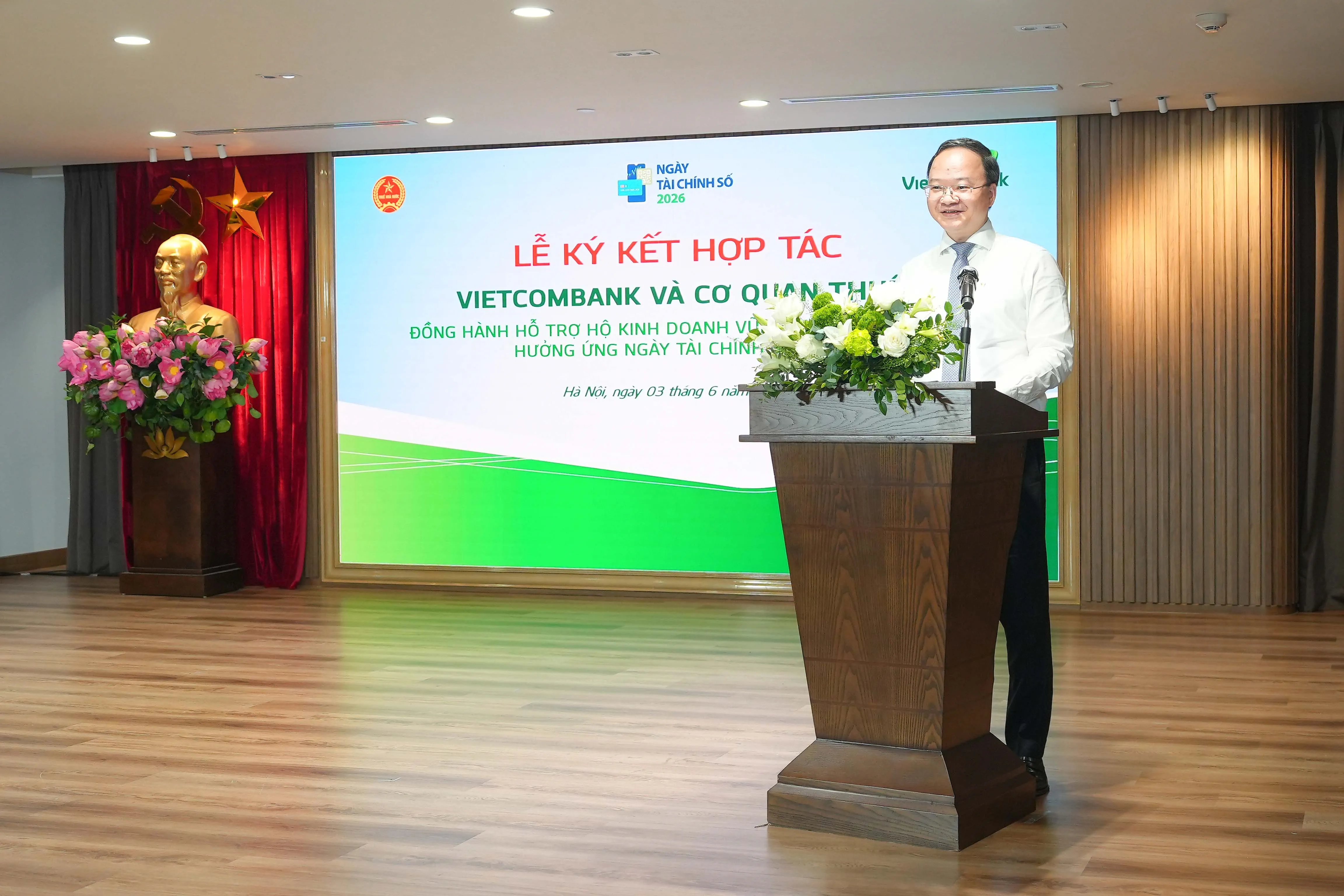 Ông Lê Quang Vinh - Thành viên HĐQT, Tổng Giám đốc Vietcombank phát biểu tại buổi lễ