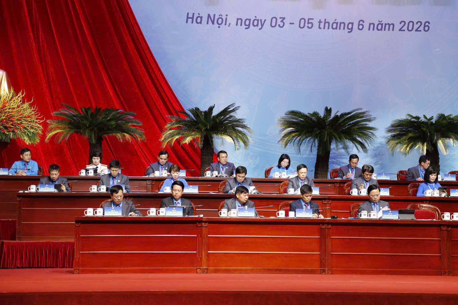Đồng chí Phạm Tiến Dũng, Phó Thống đốc Ngân hàng Nhà nước, Chủ tịch Công đoàn Ngân hàng Việt Nam tham gia Đoàn Chủ tịch điều hành Đại hội