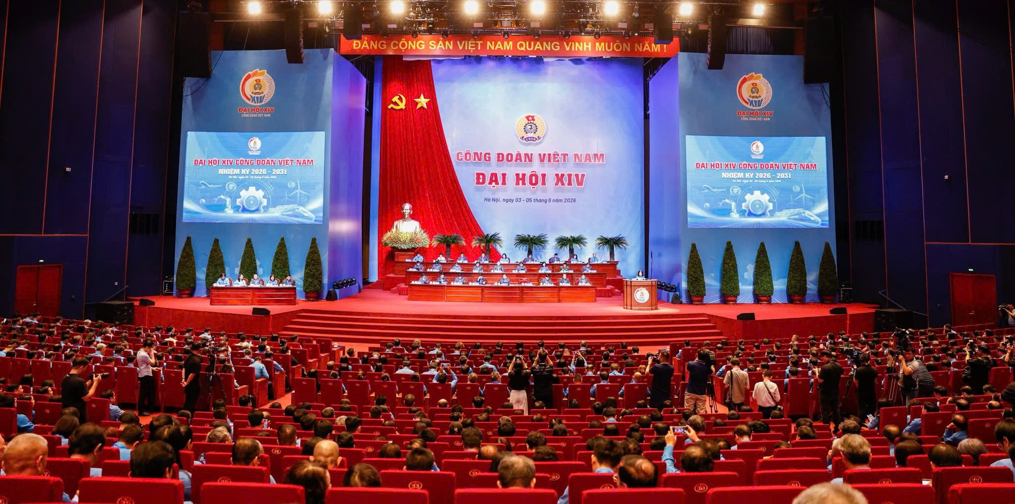 Toàn cảnh Đại hội