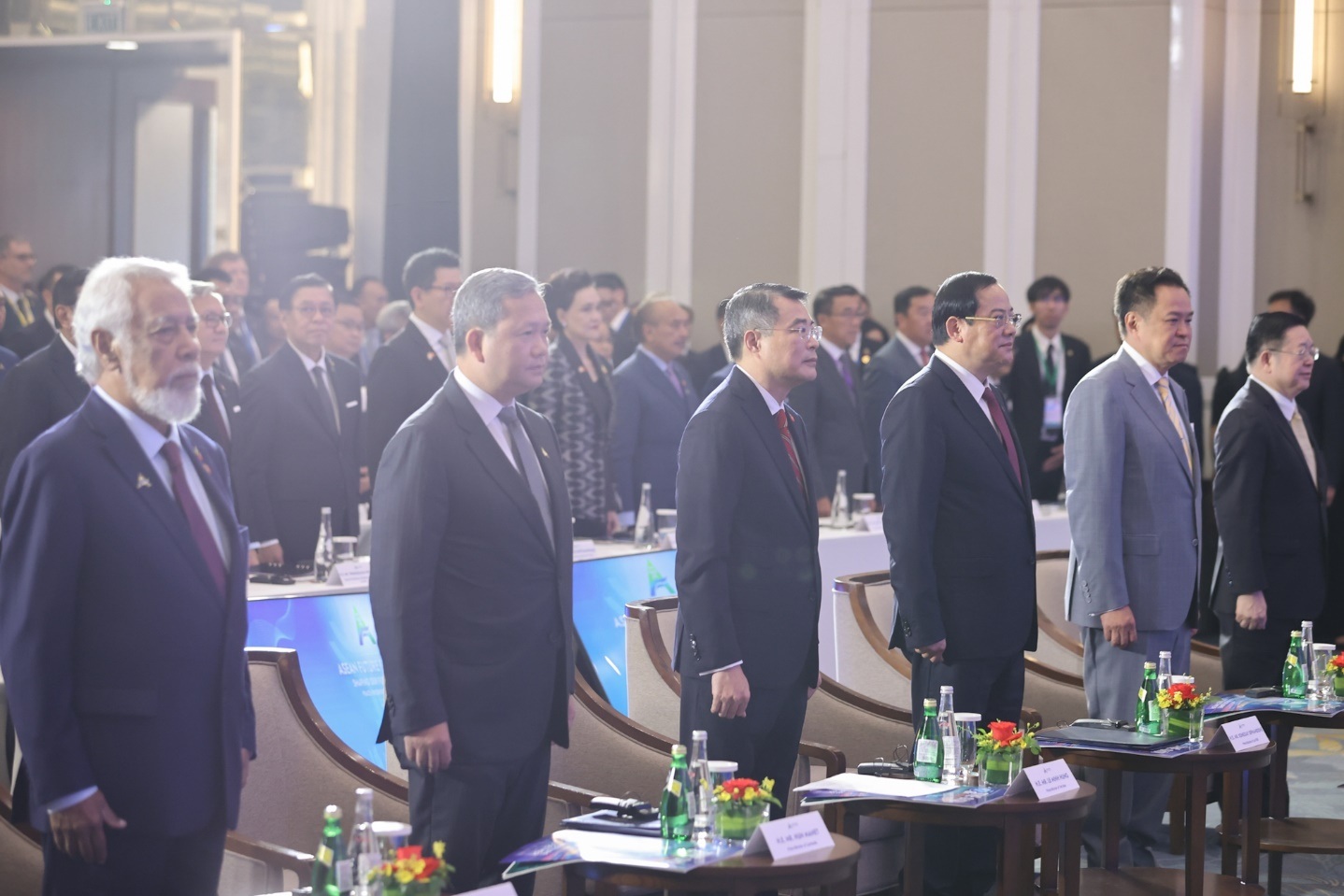 Thủ tướng Lê Minh Hưng, Thủ tướng Lào Sonexay Siphandone, Thủ tướng Campuchia Hun Manet, Thủ tướng Thái Lan Anutin Charnvirakul và Thủ tướng Timor-Leste Kay Rala Xanana Gusmão, Tổng Thư ký ASEAN Kao Kim Hourn dự Diễn đàn Tương lai ASEAN 2026 (Ảnh: VGP/Nhật Bắc)