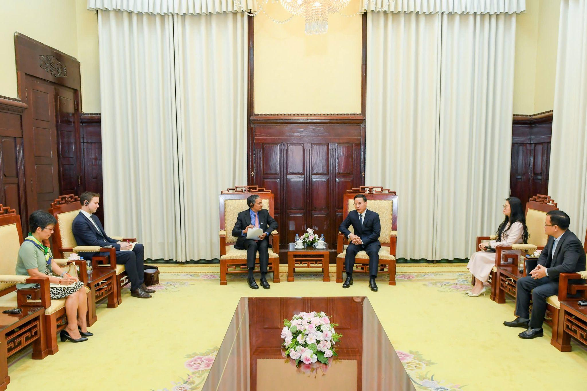 Quang cảnh buổi tiếp