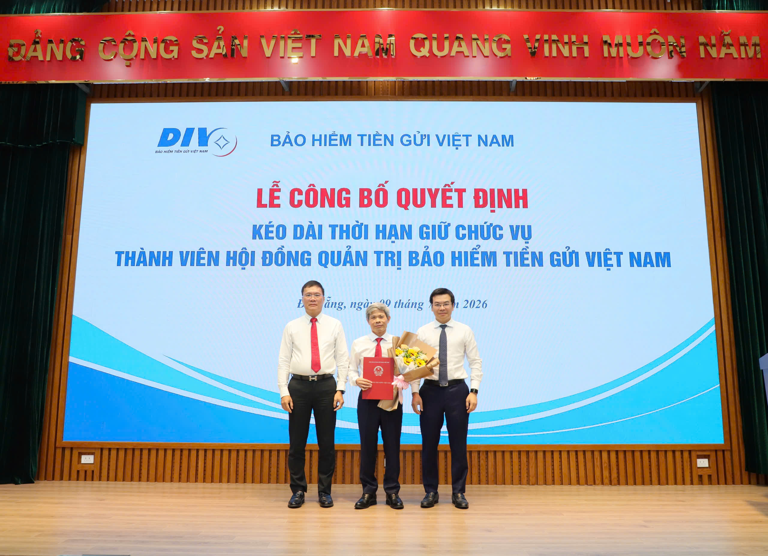 Bảo hiểm tiền gửi Việt Nam tổ chức Lễ công bố Quyết định kéo dài thời hạn giữ chức vụ Thành viên Hội đồng quản trị