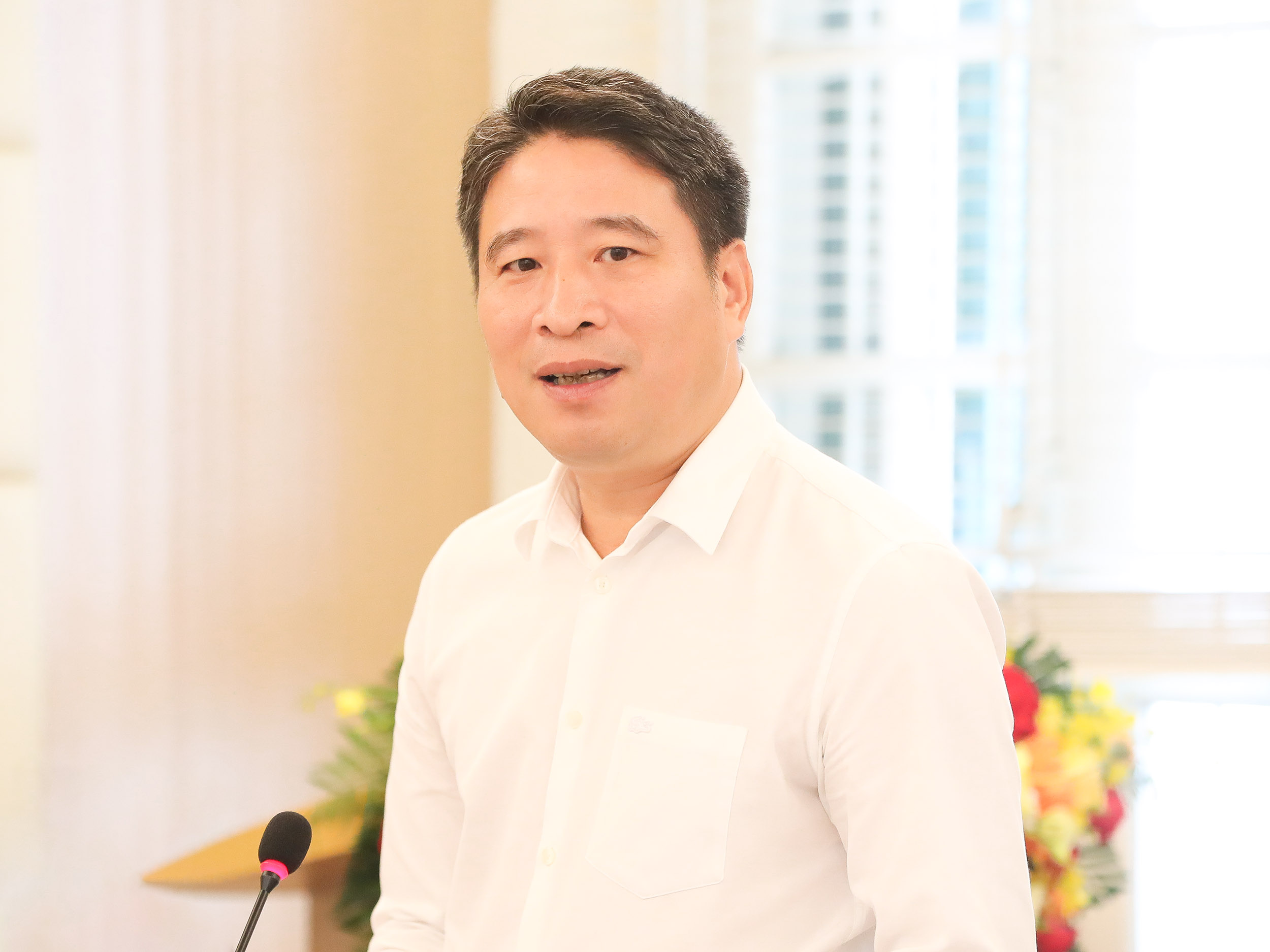 Đại diện Ủy ban Chính sách