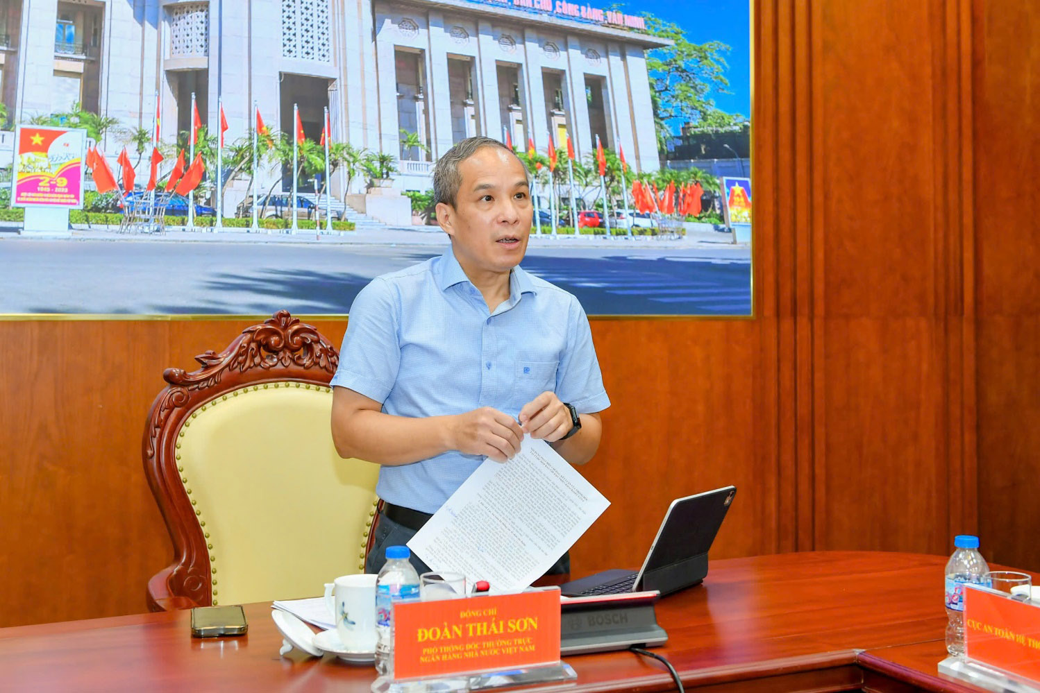 Phó Thống đốc Thường trực Đoàn Thái Sơn chủ trì cuộc họp