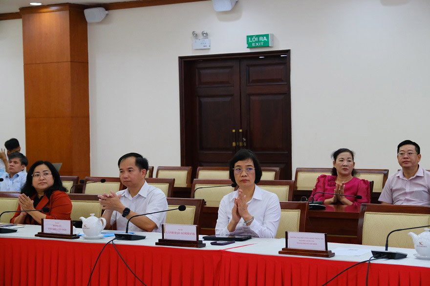 Đồng chí Trương Thị Ánh Tuyết – Phó Trưởng Văn phòng đại diện Agribank khu vực miền Nam tham dự Tọa đàm