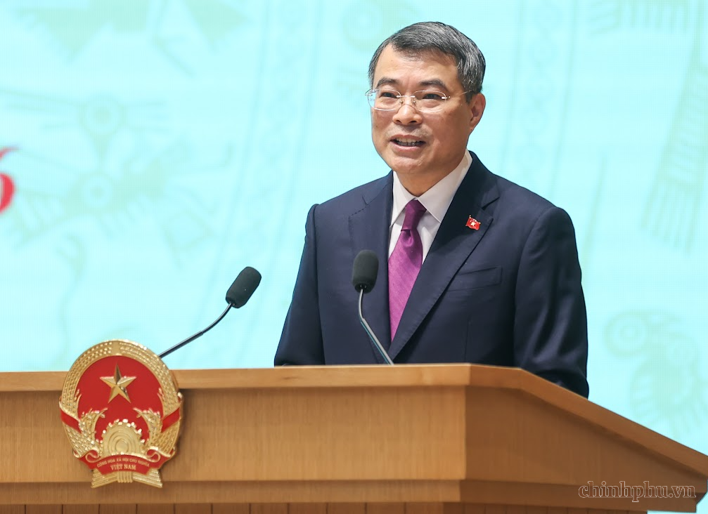 Thủ tướng Chính phủ Lê Minh Hưng phát biểu khai mạc Hội nghị Thường trực Chính phủ với cộng đồng doanh nghiệp - Ảnh: VGP/Nhật Bắc