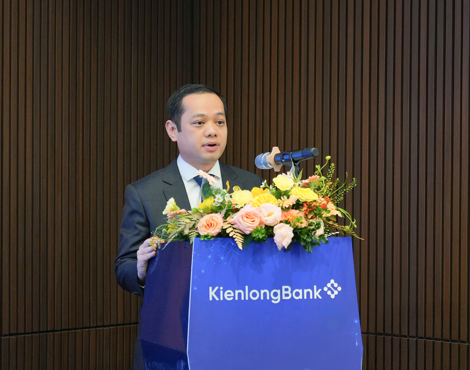 Ông Trần Hồng Minh - Tổng Giám đốc KienlongBank phát biểu tại lễ ký kết