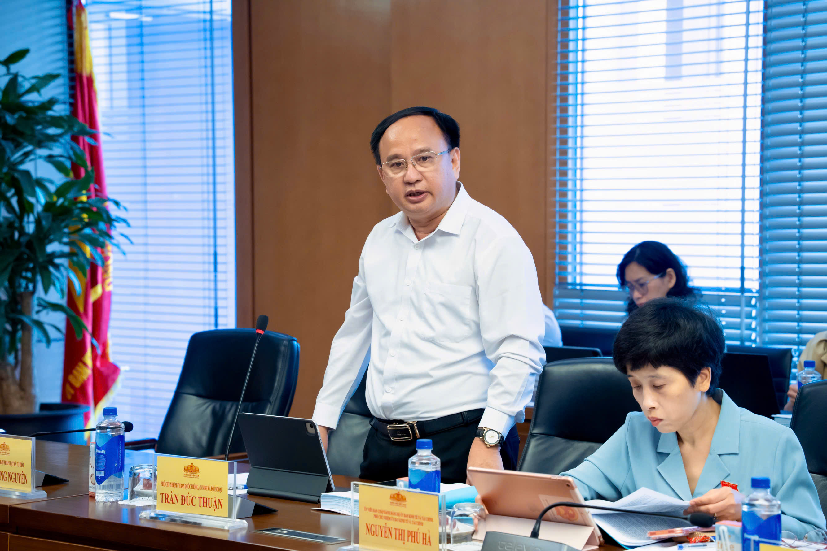 Trung tướng Trần Đức Thuận, Phó Chủ nhiệm Uỷ ban Quốc phòng, An ninh và Đối ngoại phát biểu