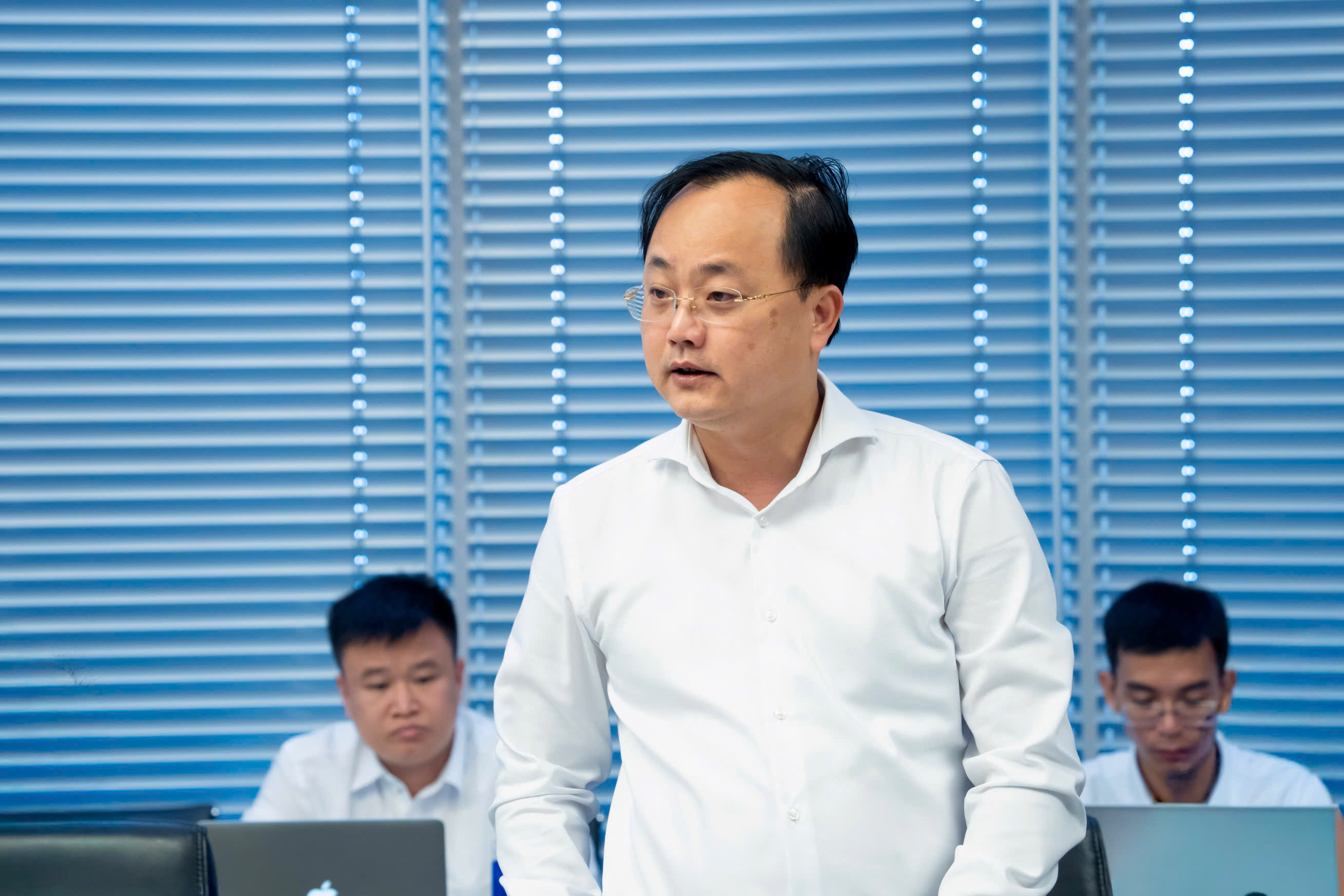 Ông Tô Huy Vũ, Chủ tịch Hội đồng thành viên Agribank, ĐBQH khóa XVI phát biểu