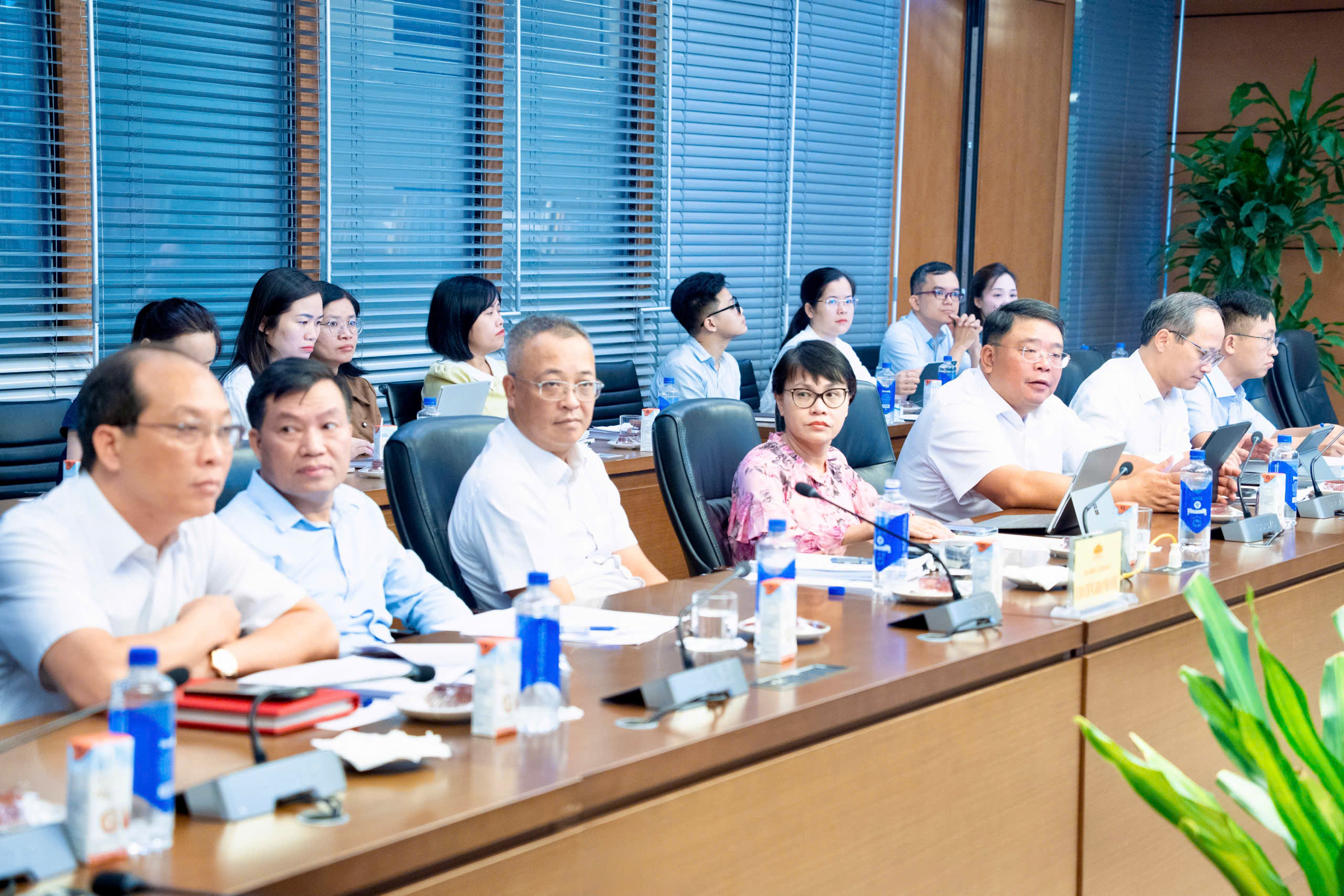 Thẩm tra sơ bộ dự án Luật sửa đổi, bổ sung một số điều của Luật NHNN Việt Nam, Luật Phòng, chống rửa tiền và Luật Các tổ chức tín dụng