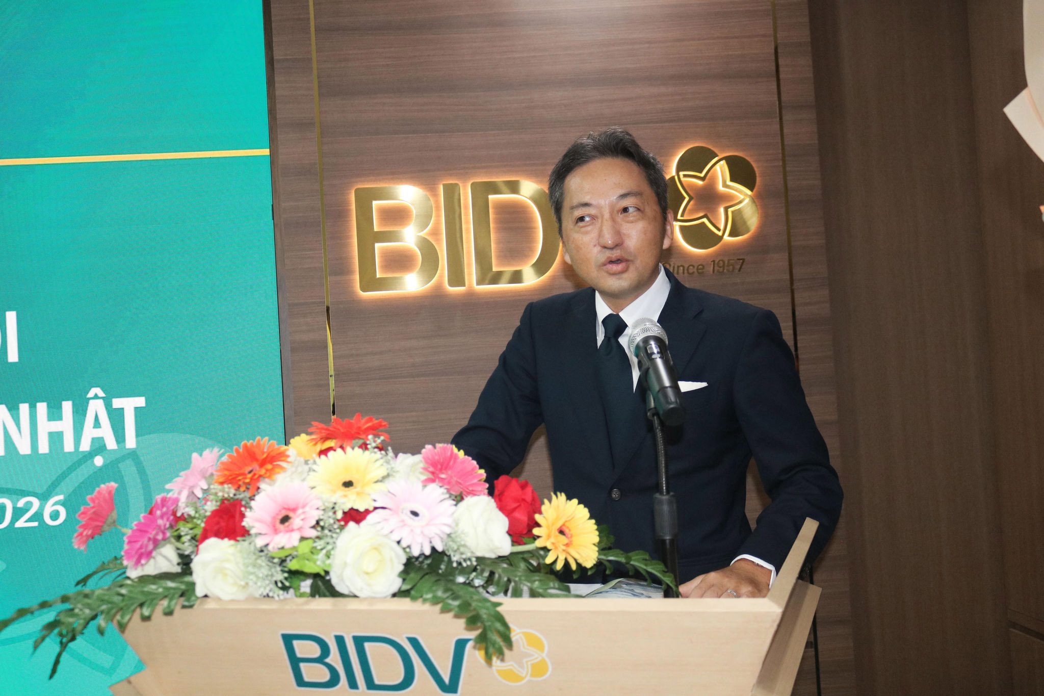 Ông Jiro Nishiyama, Tổng Giám đốc Công ty Phân bón Việt Nhật phát biểu tại lễ ký kết