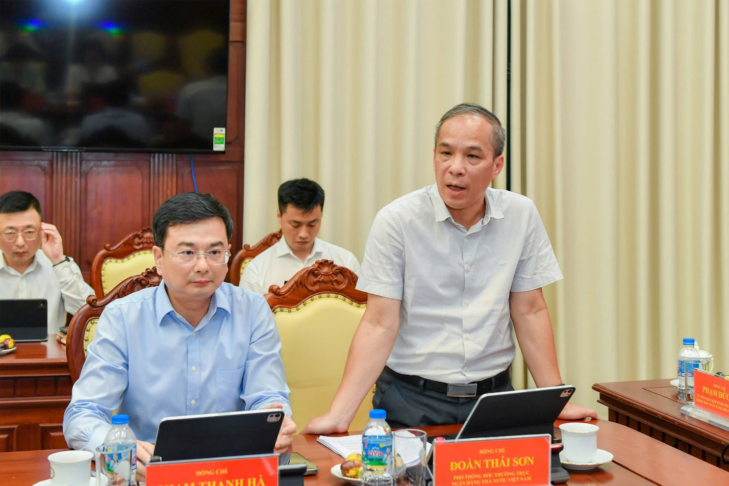 Phó Thống đốc Thường trực Đoàn Thái Sơn phát biểu tại buổi làm việc