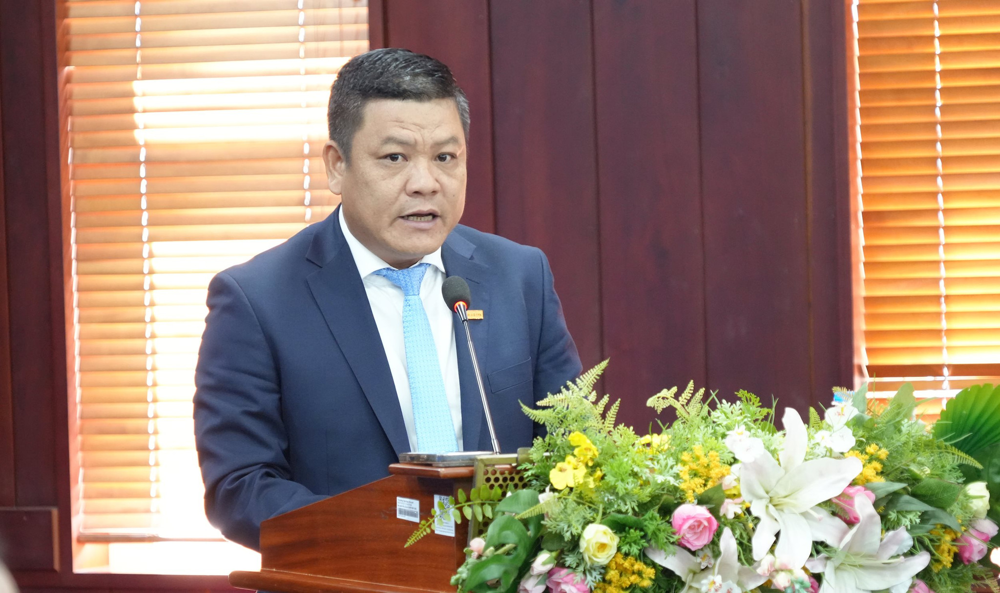 Ông Hoàng Trọng Trường, Phó Chủ nhiệm CLB Xử lý nợ trình bày tham luận