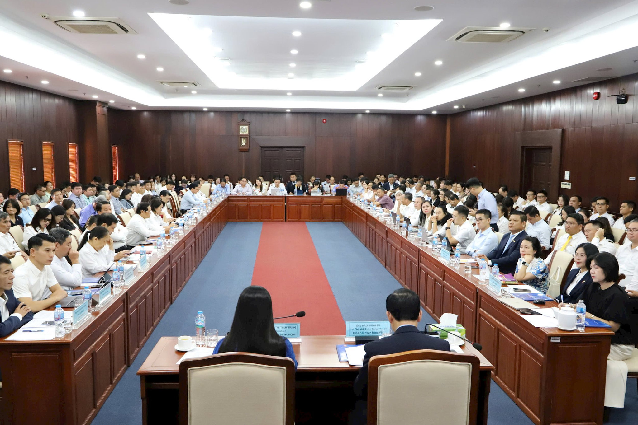 Các đại biểu tham dự Hội thảo