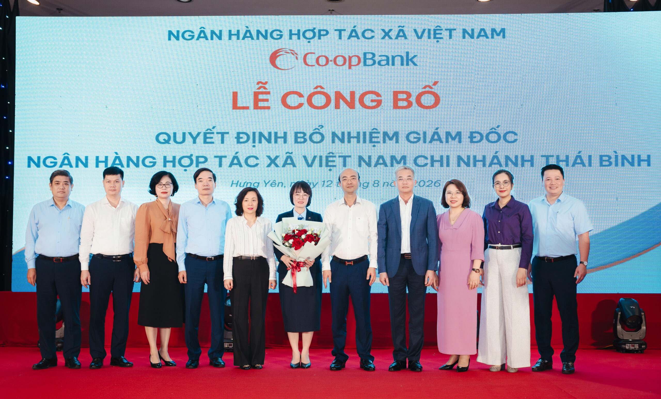 Ban Lãnh đạo Co-opBank chúc mừng tân Giám đốc Co-opBank Chi nhánh Thái Bình