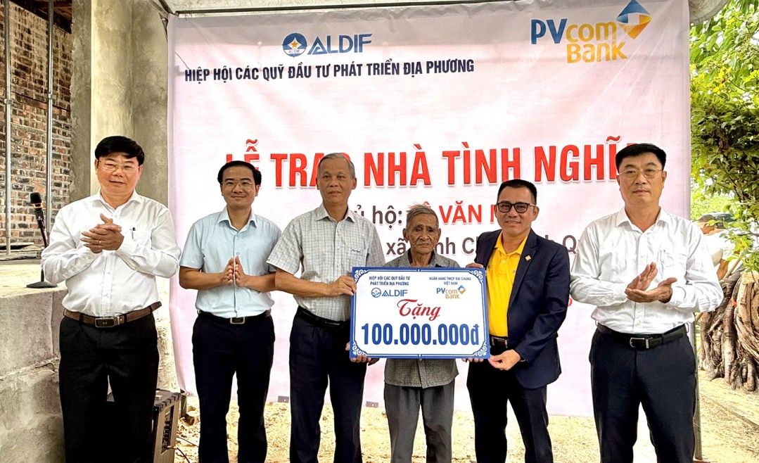 PVcomBank hỗ trợ kinh phí xây nhà tình nghĩa cho người dân có hoàn cảnh khó khăn