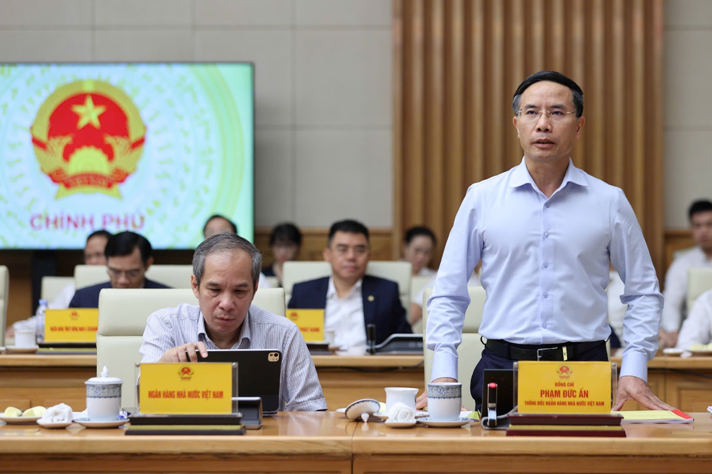 Thống đốc Phạm Đức Ấn phát biểu tại buổi làm việc