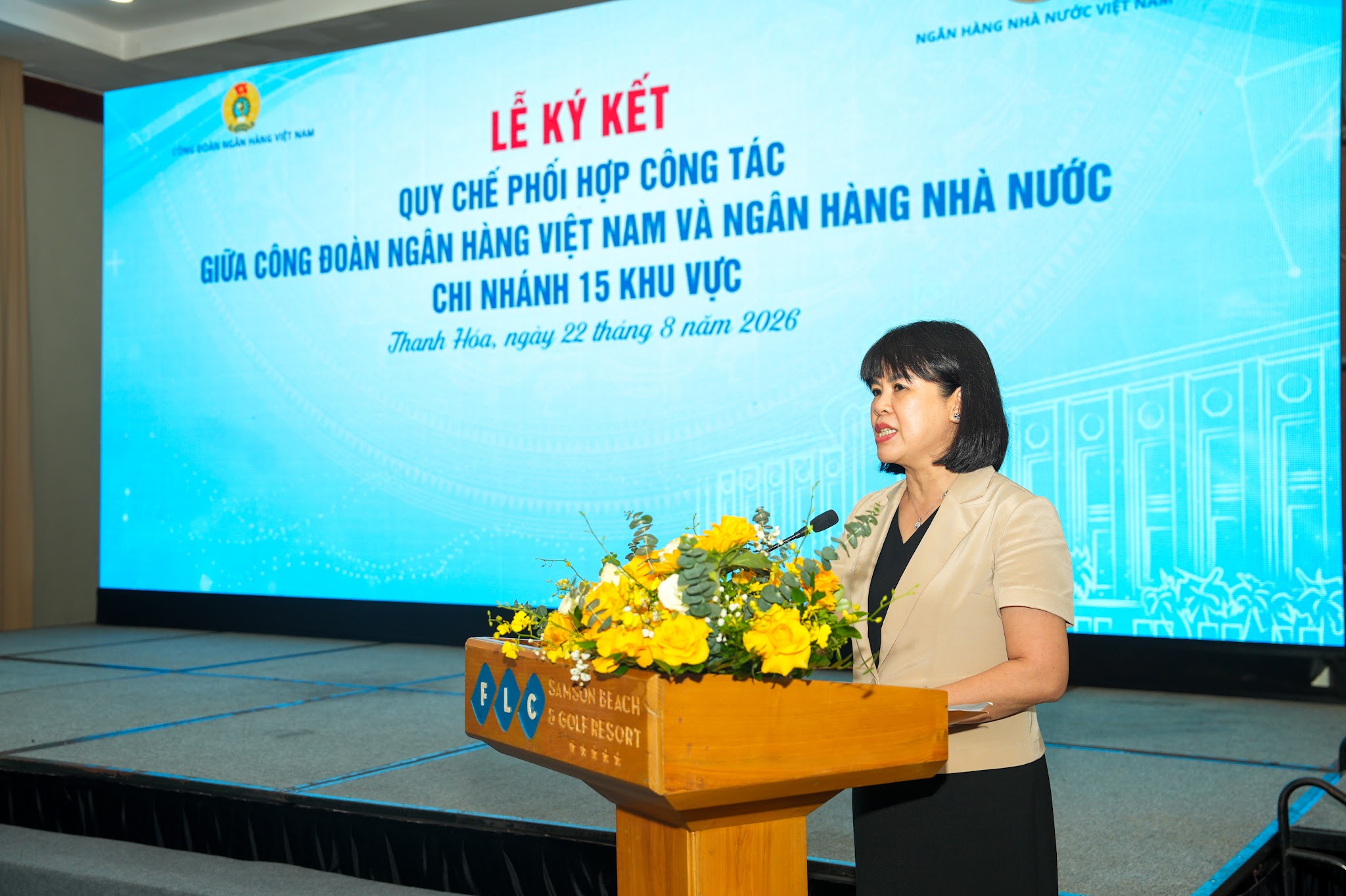 Giám đốc NHNN chi nhánh khu vực 1 Nguyễn Thị Hòa phát biểu tại Lễ ký kết