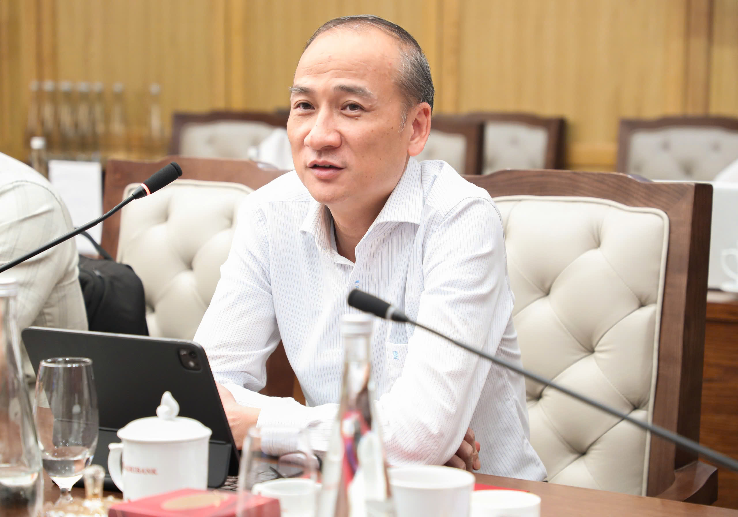 Ông Đoàn Thanh Hải - Phó Cục trưởng Cục Công nghệ thông tin, Ngân hàng Nhà nước Việt Nam trình bày nội dung tại Tọa đàm