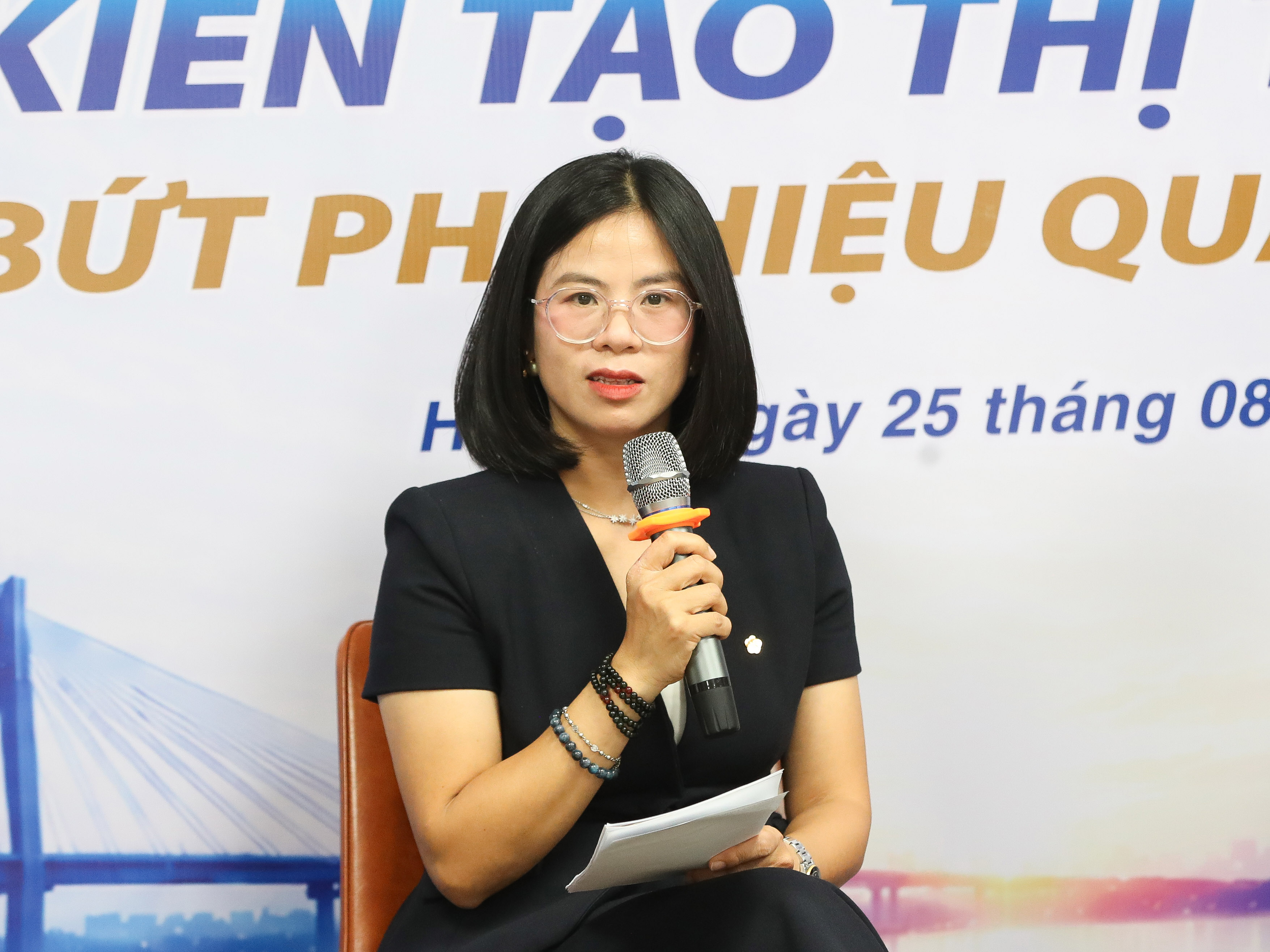 Bà Nguyễn Thị Phương, Giám đốc Ban Pháp chế BIDV - Chủ nhiệm Câu lạc bộ Pháp chế Ngân hàng