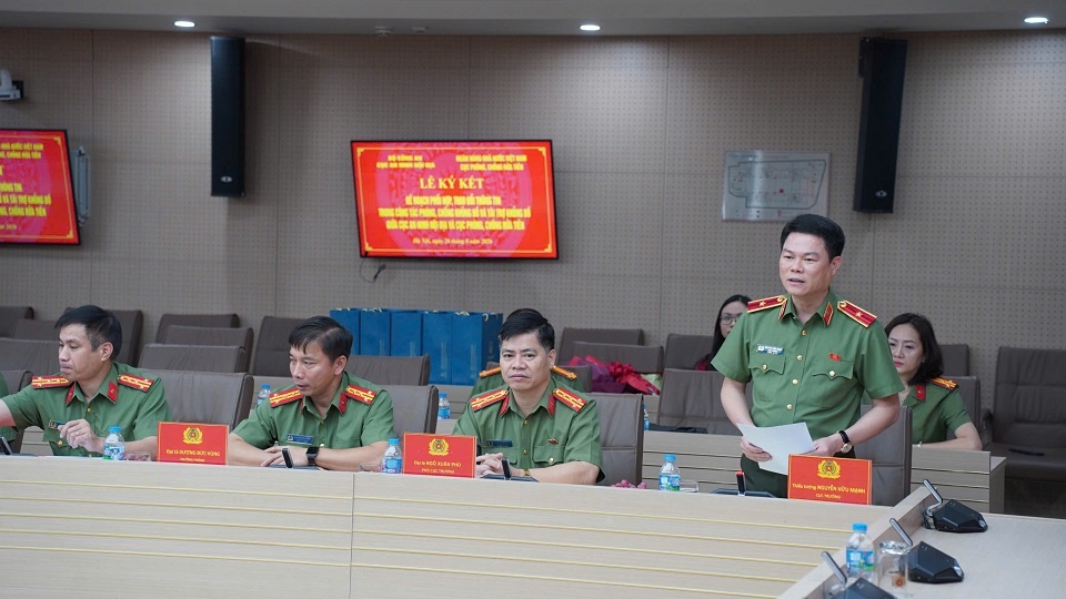 Thiếu tướng Nguyễn Hữu Mạnh, Cục trưởng Cục An ninh nội địa phát biểu tại lễ ký kết