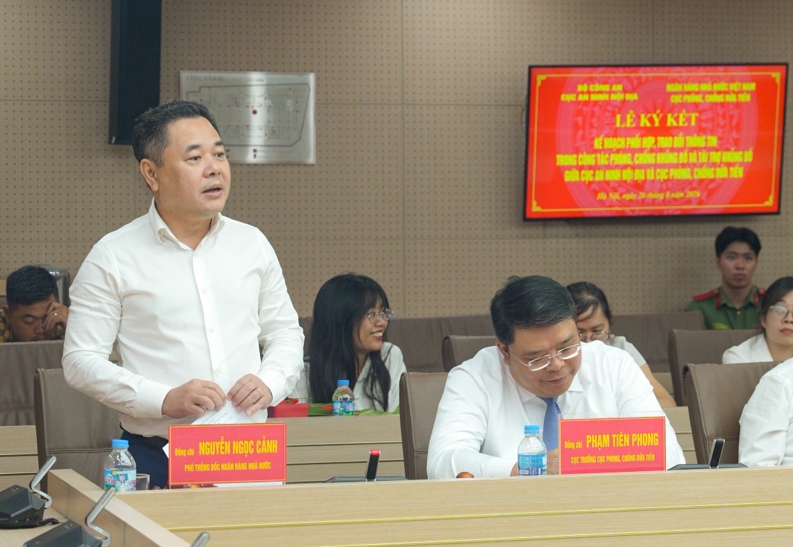Phó Thống đốc NHNN Nguyễn Ngọc Cảnh phát biểu lại Lễ ký kết