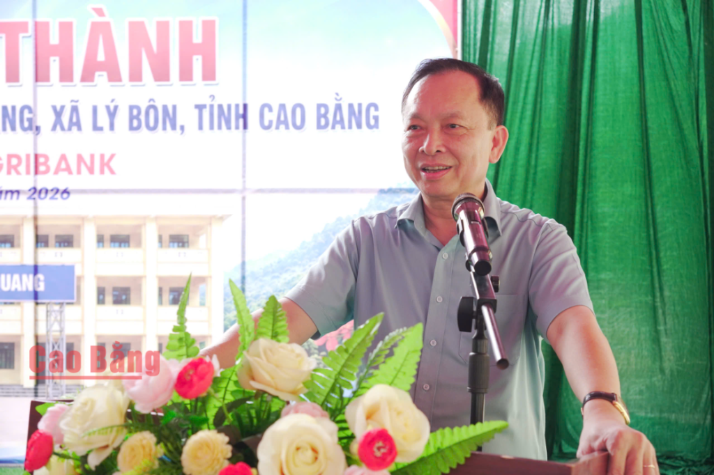 Đồng chí Đào Minh Tú, Nguyên Phó Thống đốc Thường trực Ngân hàng Nhà nước, nguyên Chủ tịch Công đoàn Ngân hàng Việt Nam, Phó Chủ tịch kiêm Tổng Thư ký Hiệp hội Ngân hàng Việt Nam phát biểu tại buổi lễ