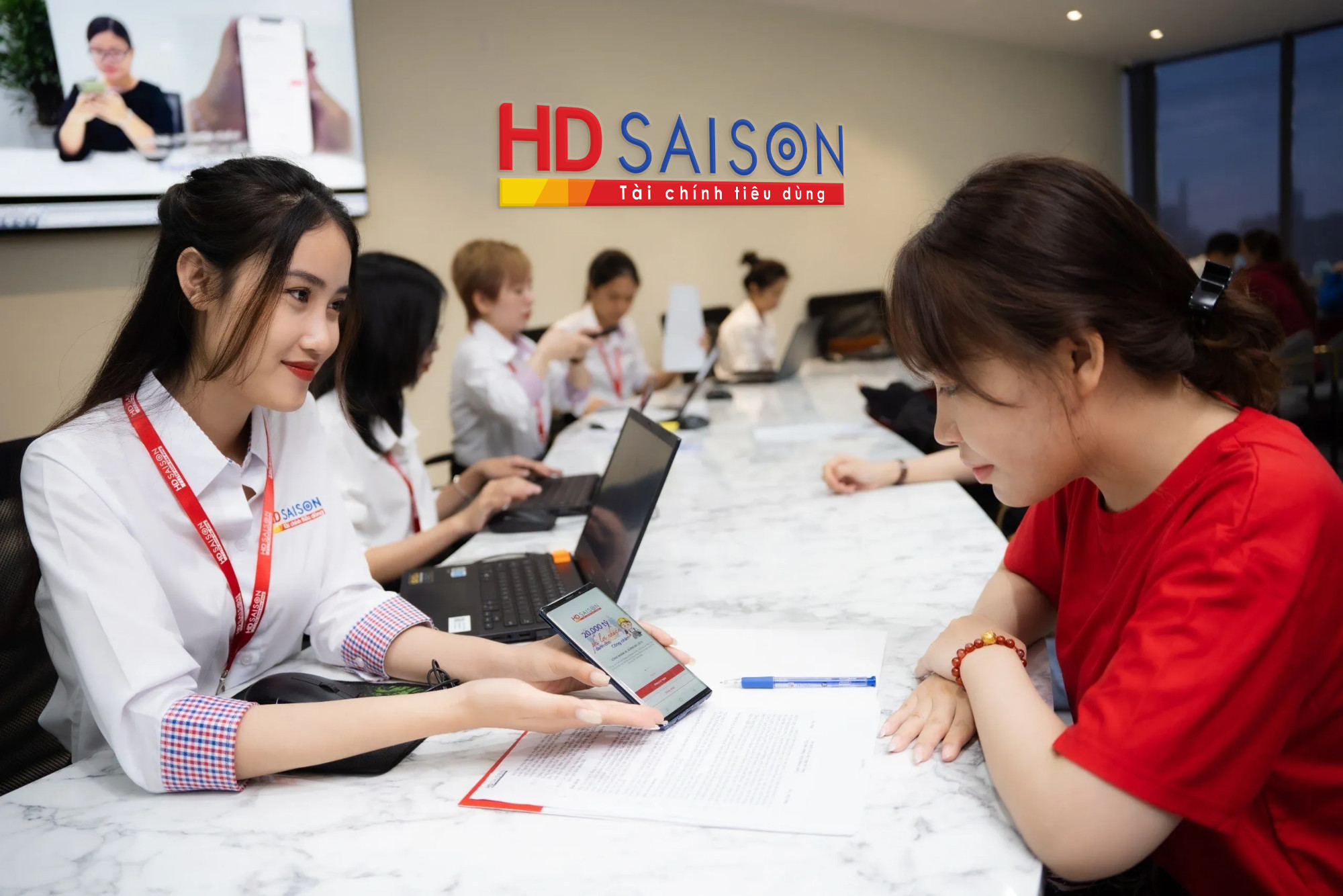 HD SAISON công bố thông tin được chấp thuận nguyên tắc chuyển đổi hình thức pháp lý