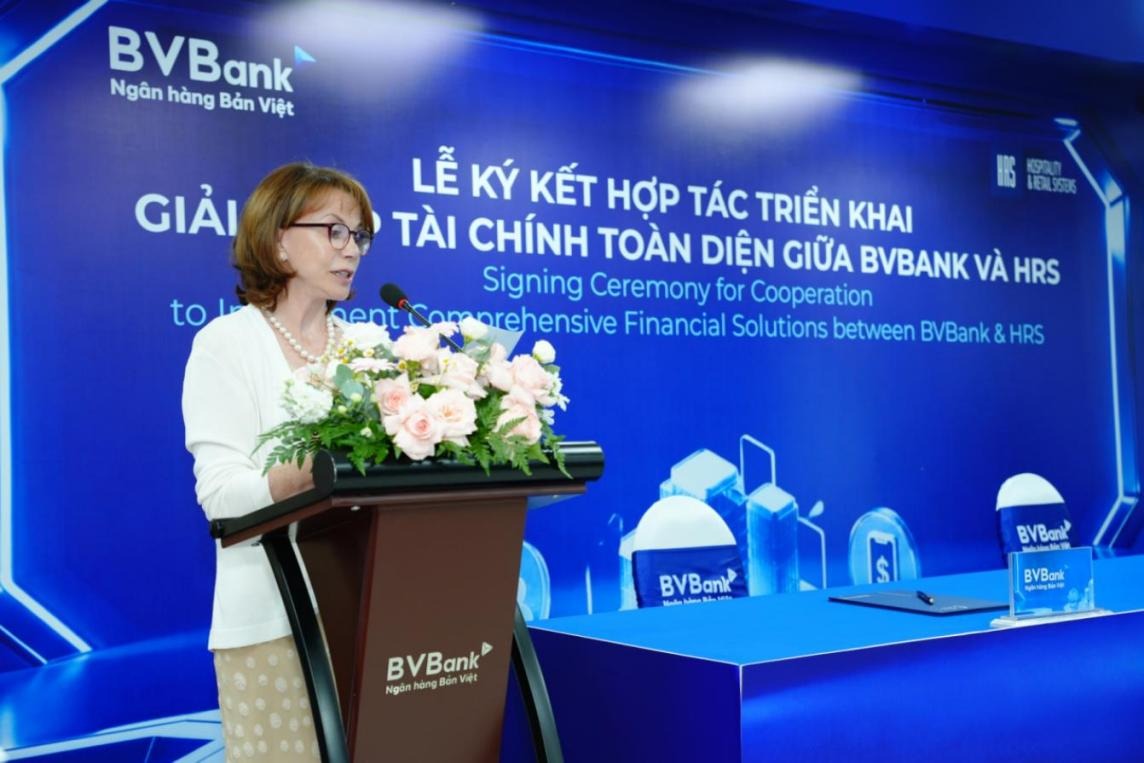 Bà Joanne Vaughan - Nhà sáng lập kiêm Tổng Giám đốc Công ty HRS phát biểu tại lễ ký kết