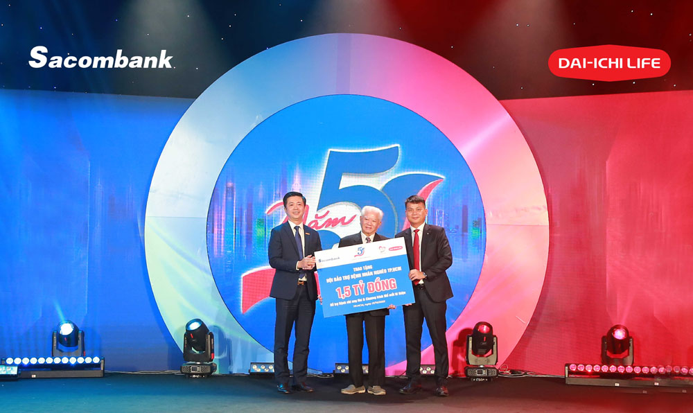 Sacombank va Dai ichi Life Viet Nam danh ngan sach cho cac hoat dong tu thien xa hoi