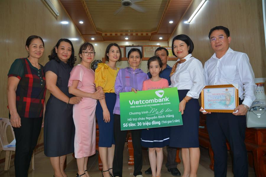 Cong doan co so Vietcombank Hai Duong 2