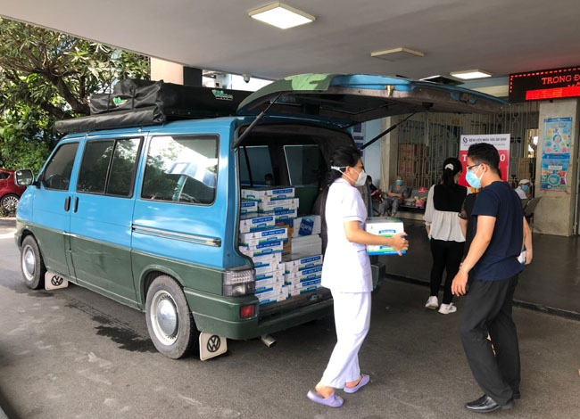 Home Credit trao 30000 suat an tai thanh pho Ho Chi Minh 3