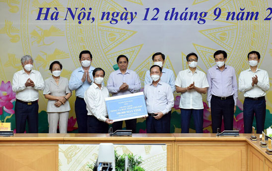 SHB ủng hộ 20 tỷ đồng cho chương trình “Sóng và máy tính cho em”