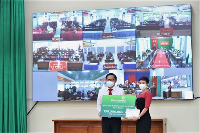 Vietcombank Bac Binh Duong ung ho 2