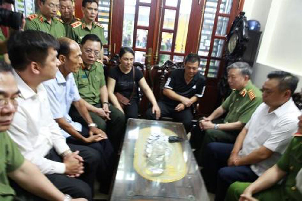 Vietcombank ho tro dong vien gia dinh 3 chien sy PCCC 2