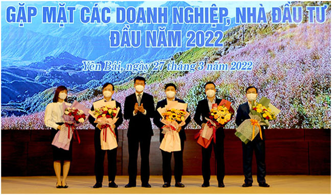 Vietcombank tai tro 5 ty dong xay dung Truong 2