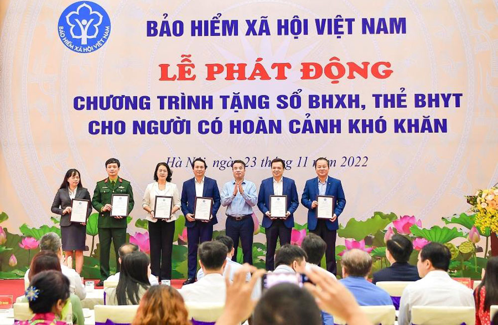 Vietcombank tang so BHXH the BHYT 3