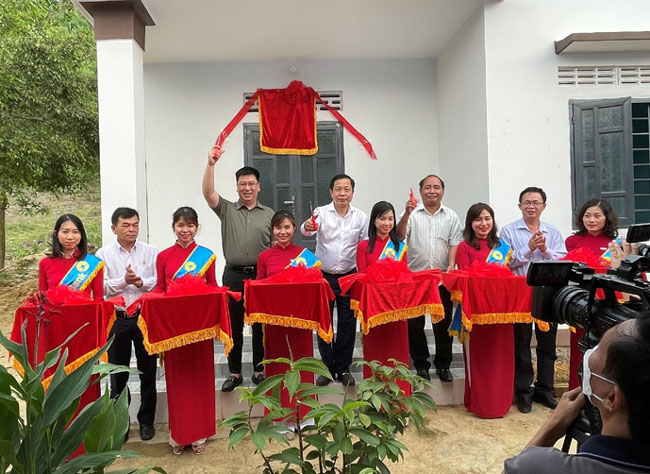 VietinBank ban giao 100 nha dai doan ket tai tinh Khanh Hoa 3