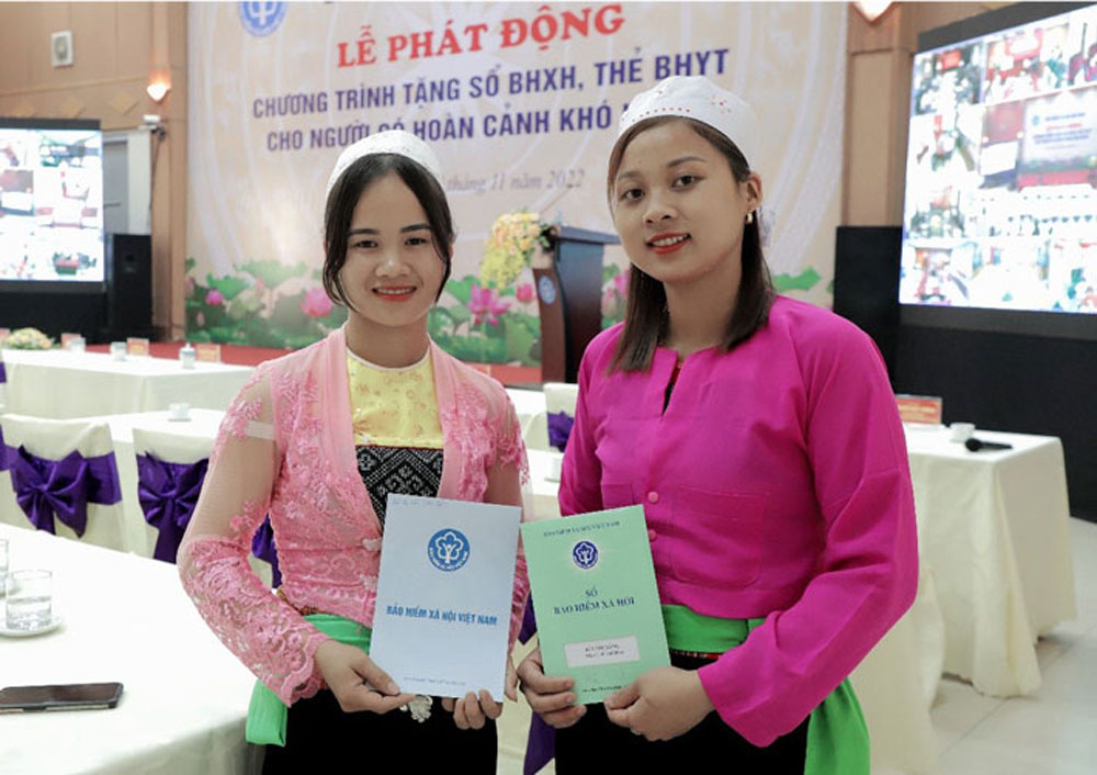 VietinBank tai tro 5 tu dong tang so BHXH va the BHYT 3