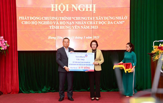 VietinBank tai tro 8 ty dong xay dung nha o cho ho ngheo va ho nan nhan chat doc da cam 1
