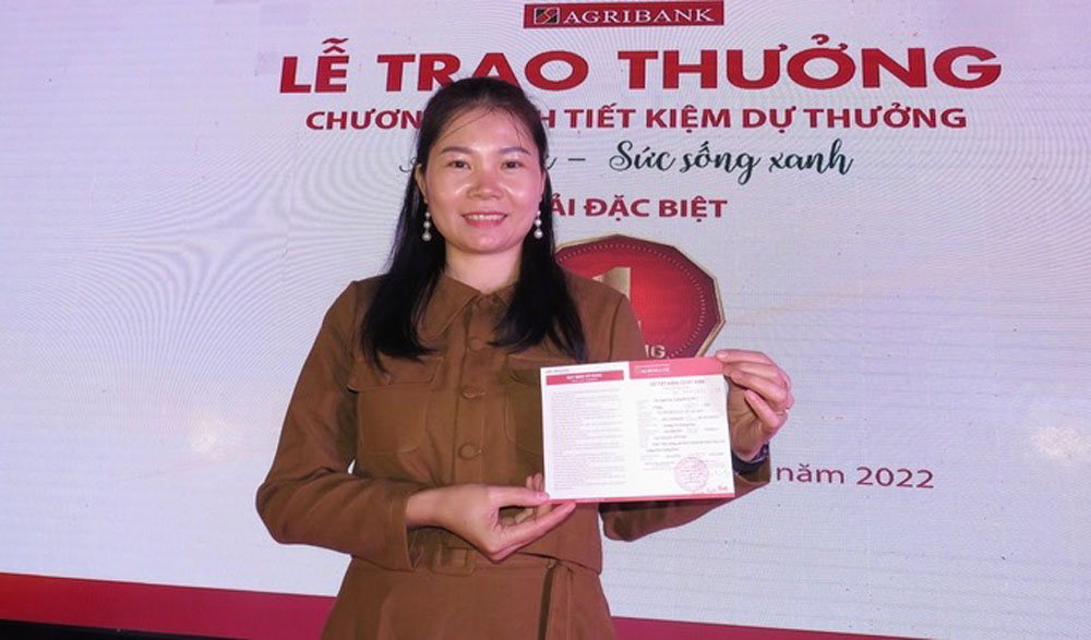 Agribank trao thuong giai dac biet 01 ty dong 2