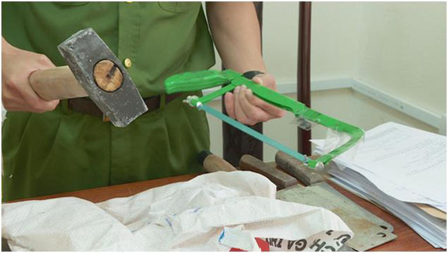 Bat giu doi tuong dot nhap ngan hang trom cap tai san 2