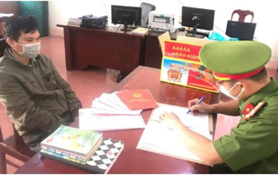 Tạm giữ hình sự đối tượng cho hơn 500 người vay lãi suất 