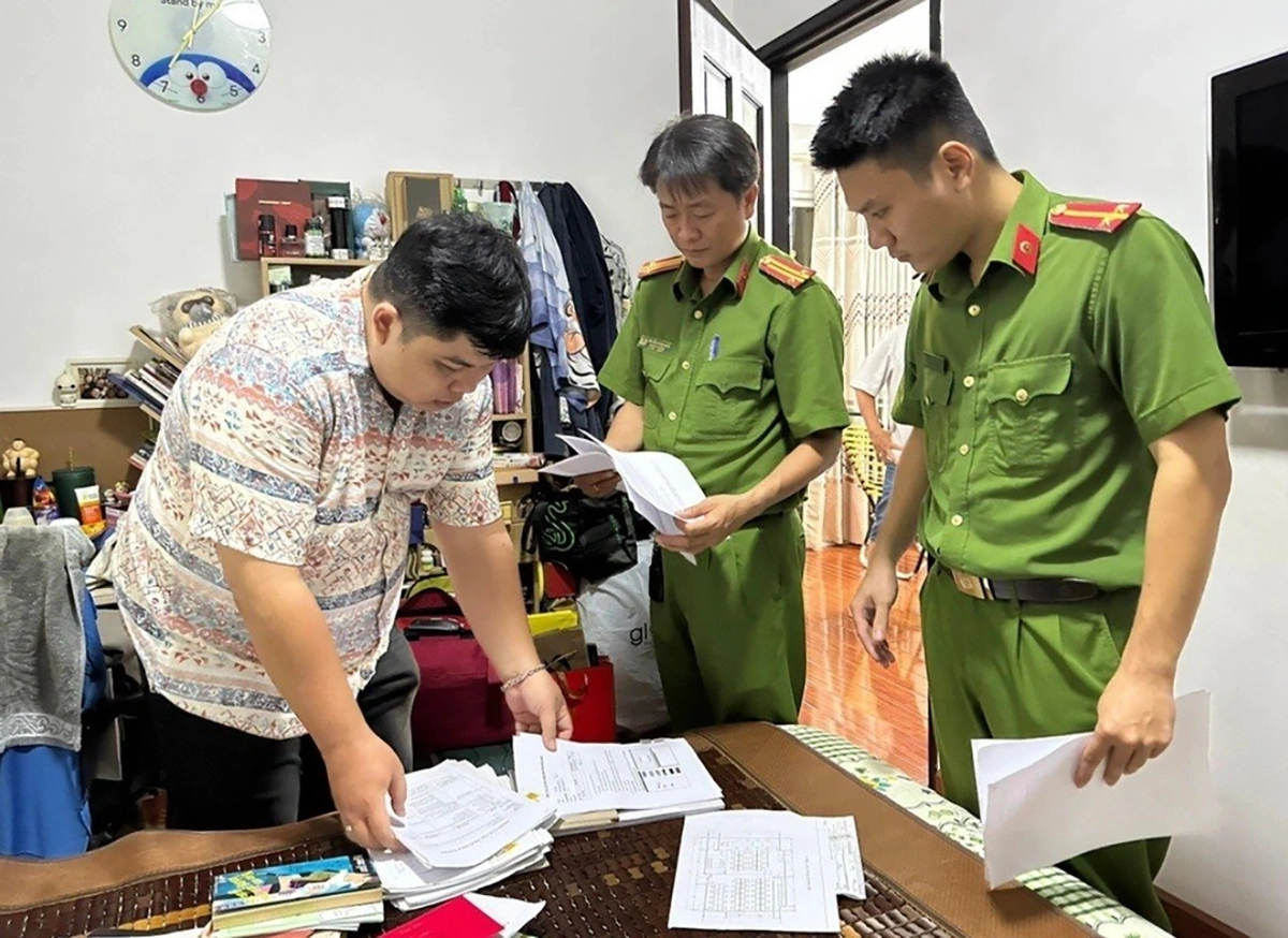 bat ong trum ngoai quoc dieu hanh website cho vay sieu nang lai1