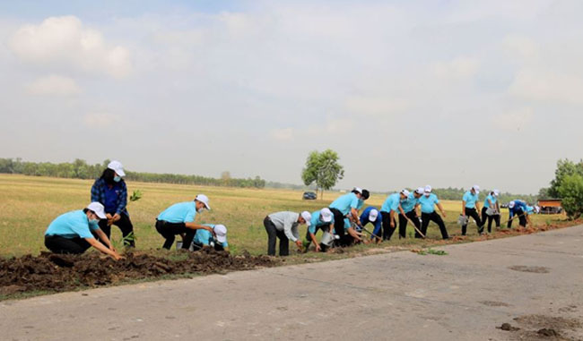 Agribank Long An phoi hop Tinh doan to chuc Le ra quan Ngay chu nhat xanh 3