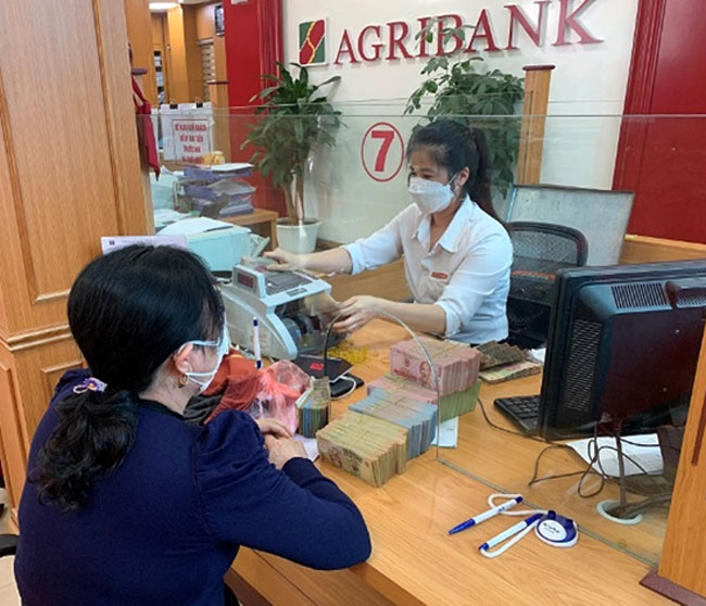 Nam 2021 Agribank tra lai tien thua cho khach hang 5