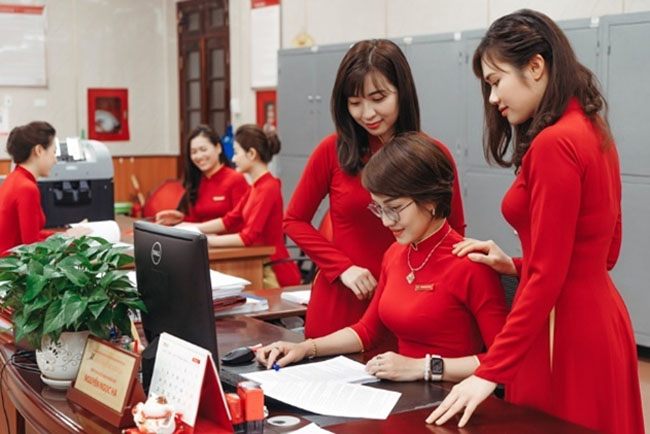 Phu nu Agribank to tham them hinh anh phu nu Viet Nam 4